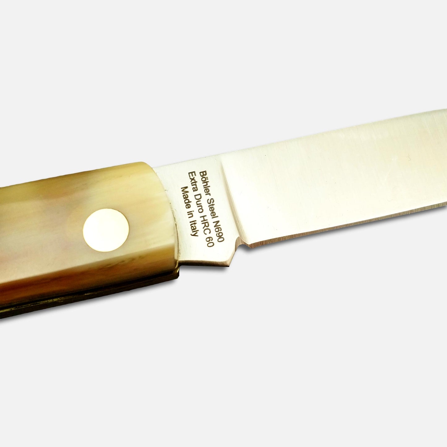 
                  
                    Cuchillo de bolsillo plegable 231 en acero inoxidable Böhler N690 - mango de cuerno de miel
                  
                