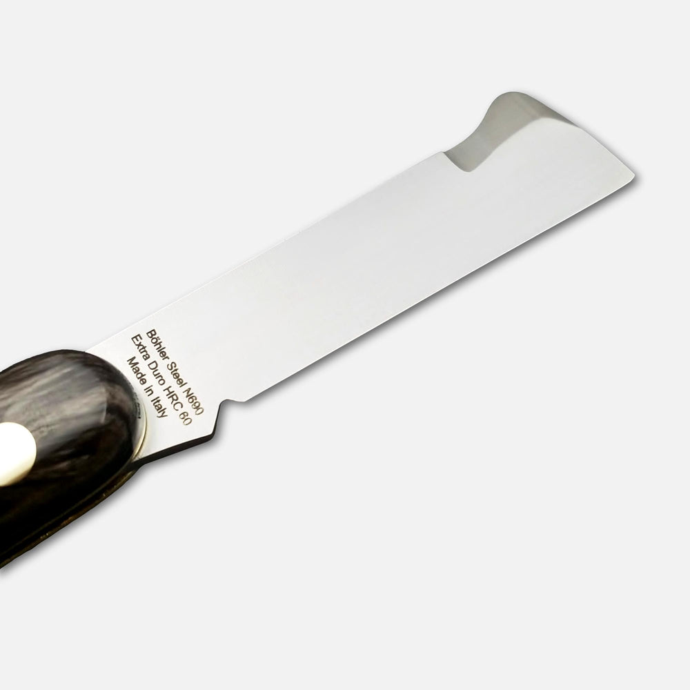 
                  
                    CUCHILLO DE injerto 202C SP OT - HOJA DE ACERO INOXIDABLE BÖHLER N690 - MANGO DE CUERNO DE BÚFALO - DESLIZADOR FIJO DE CORTE
                  
                