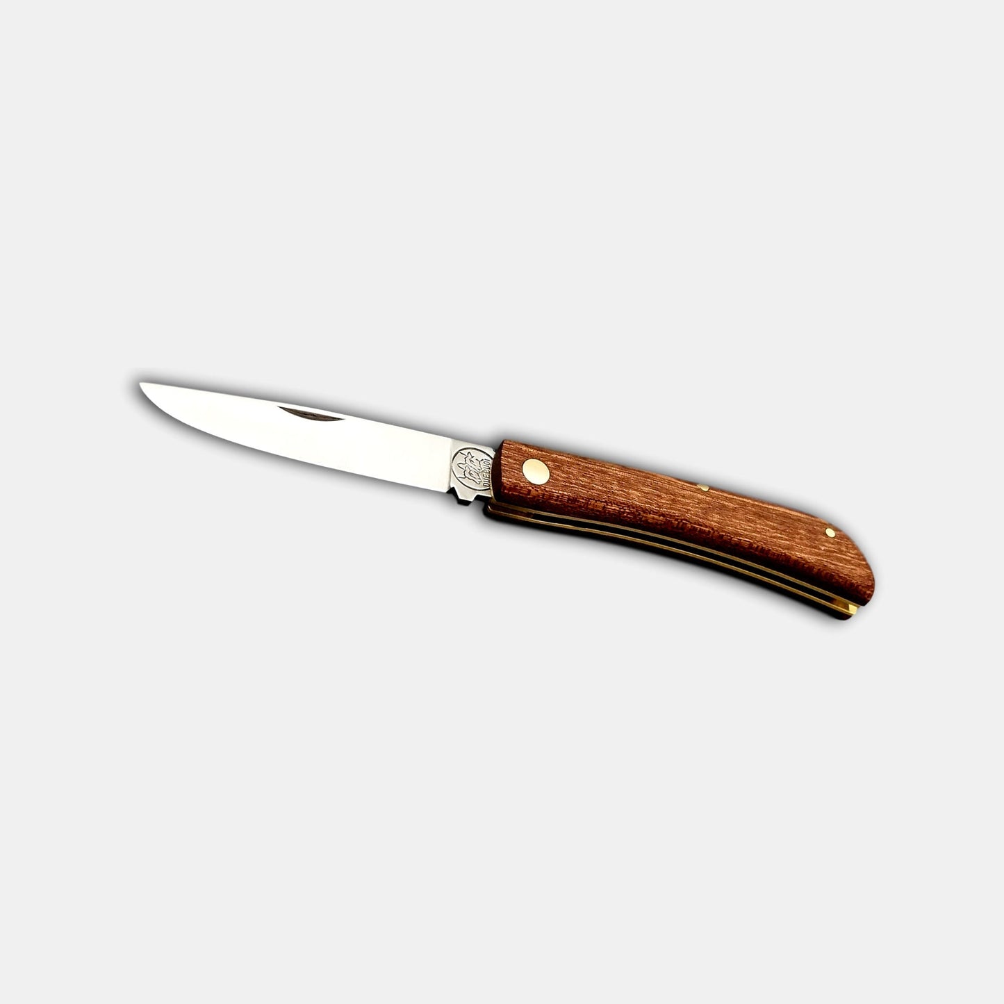 
                  
                    KIT DE PODADERA DE MANIJA DE ALUMINIO CON CUCHILLA DE DOBLE FILO 135/20 - CUCHILLO EDC 231 MAHOGANY
                  
                