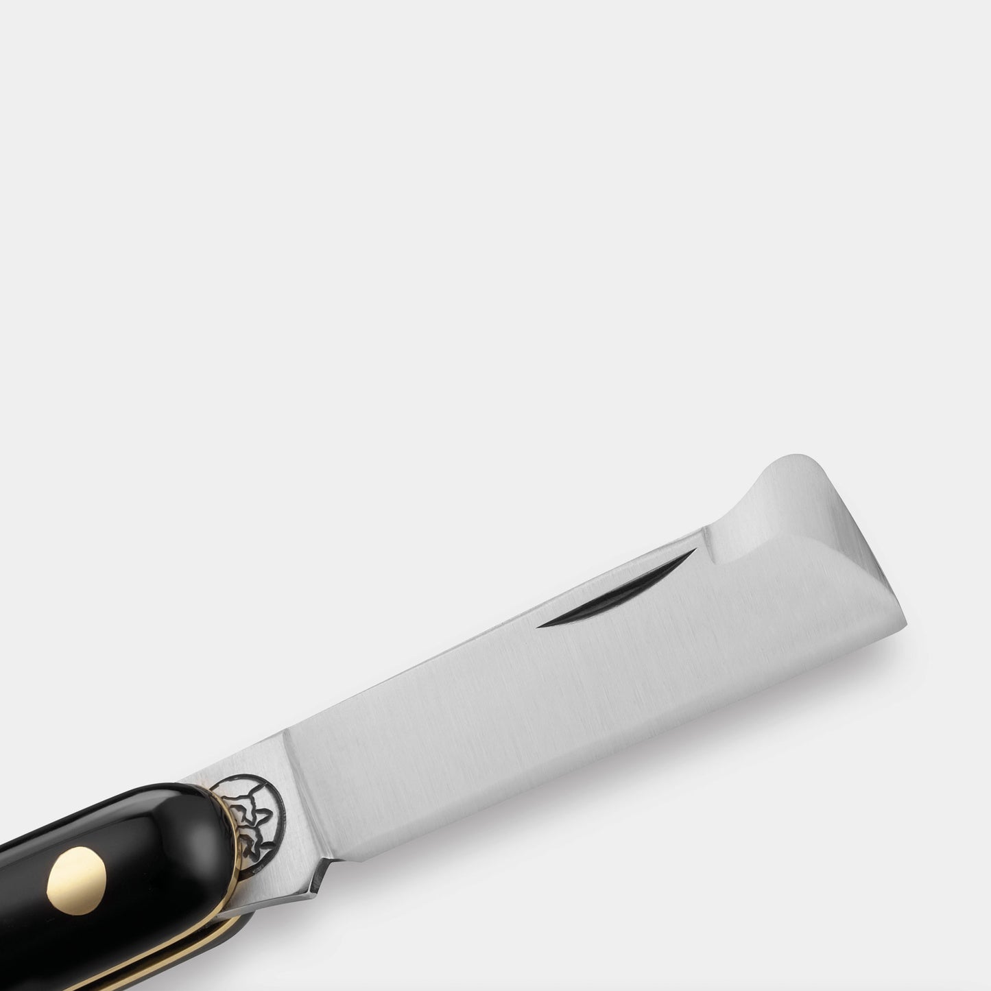 
                  
                    202P SP OT LEFTY - BÖHLER K720 CARBON STEEL BLADE - FIXED BARK LIFTER
                  
                