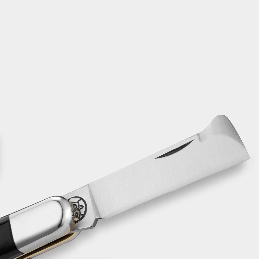 
                  
                    203C LEFTY - BÖHLER K720 CARBON STEEL BLADE - BUFFALO HORN HANDLE
                  
                