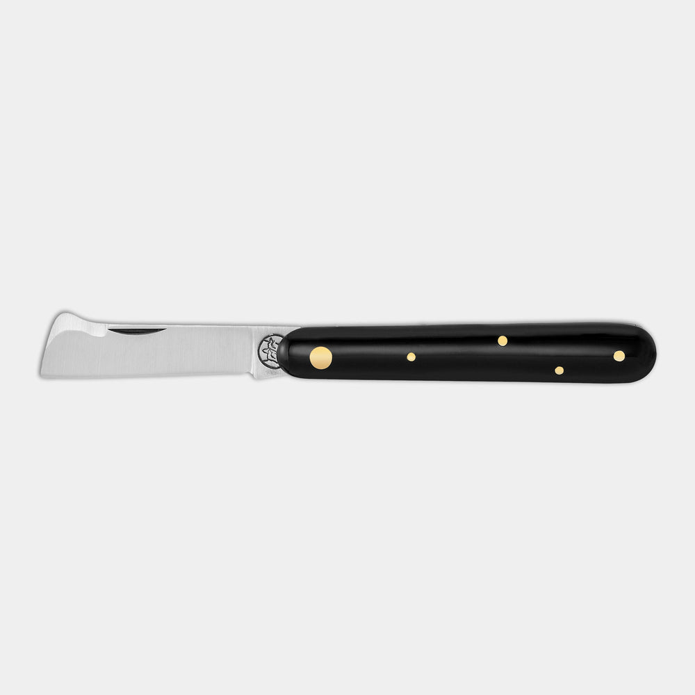 The Due Buoi 300 mm long Chrome-plated Sharpening Steel is a basic model with a round section stem ideal for a light home use. It has a finishing that guarantees an easy The Due Buoi 300 mm long Chrome-plated Sharpening Steel is a basic model with a round section stem ideal for a light home use. It has a finishing that guarantees an easy